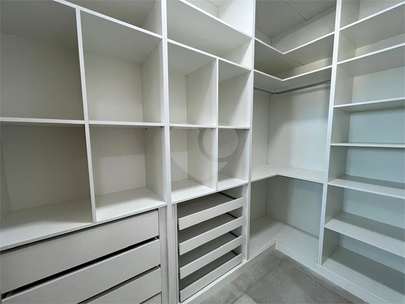 Casa à venda com 3 quartos, sendo 2 suítes, em Portal dos Pinheiros II, Itapetininga, SP
