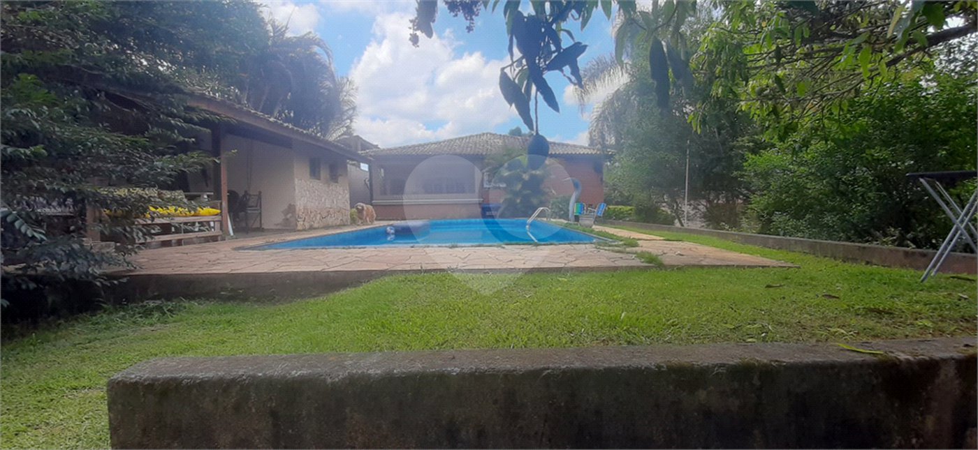 Casa à venda com 3 quartos, sendo 2 suítes, em São Vicente, Mairiporã, SP