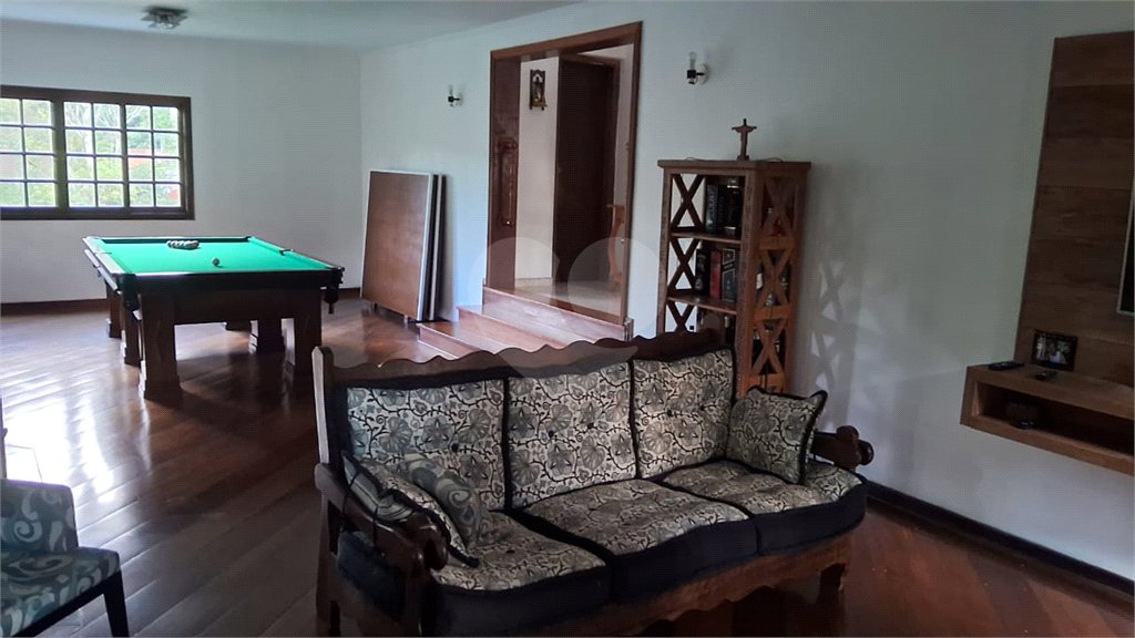 Casa à venda com 3 quartos, sendo 1 suíte,  no condomínio Alpes da Cantareira, Mairiporã - SP