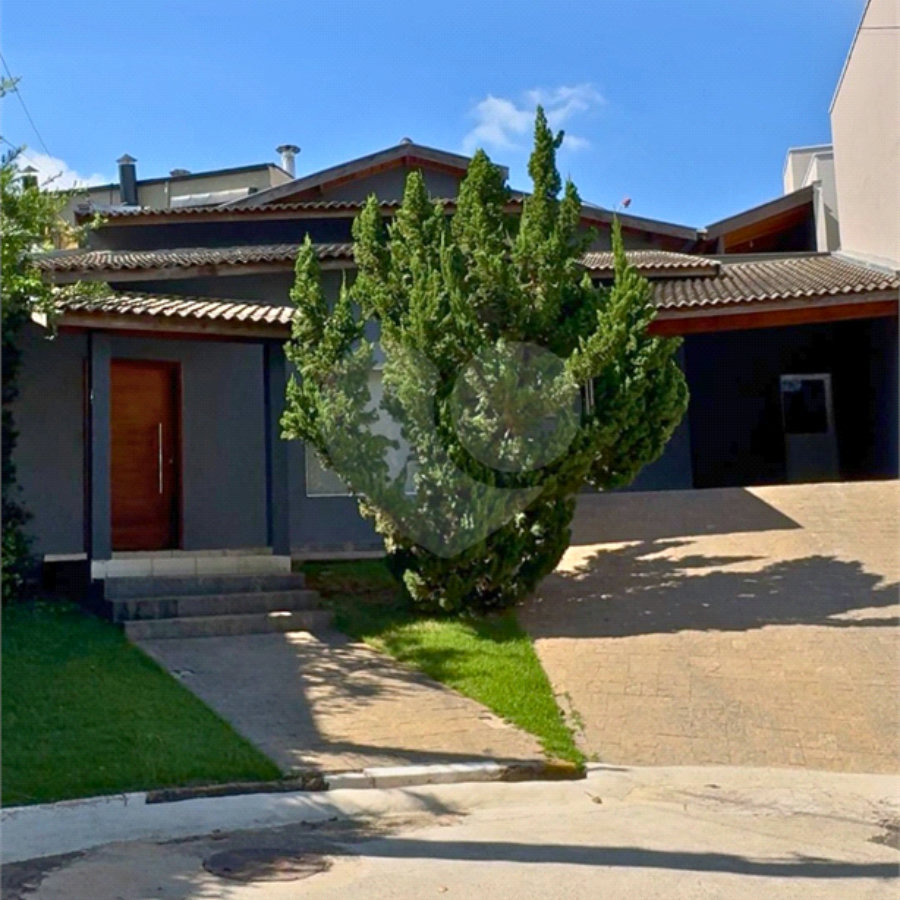 Casa à venda com 2 quartos, sendo 1 suíte, no condomínio Portal Vale do Sol, Porto Feliz - SP