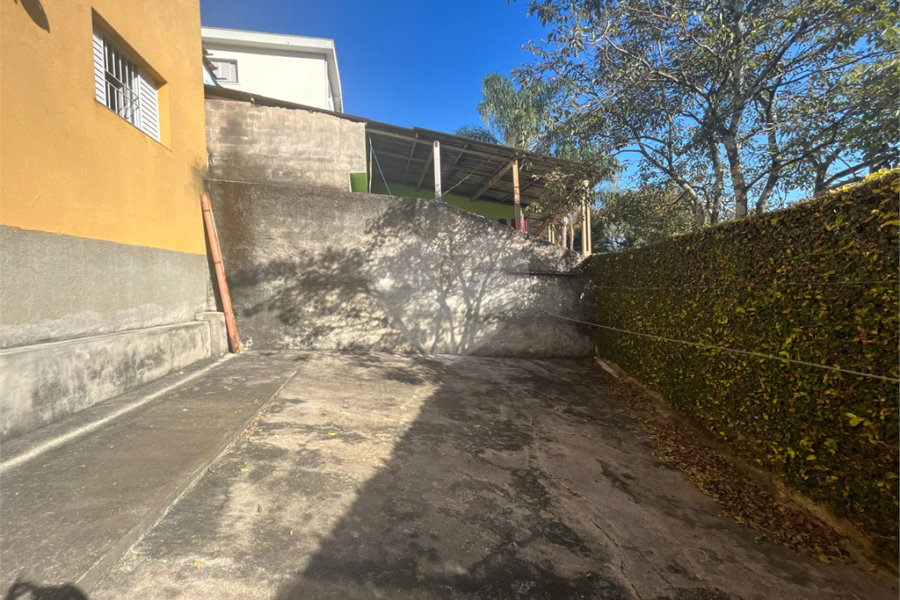 Sobrado à venda com 7 quartos, sendo 1 suíte, em Tremembé, São Paulo, SP