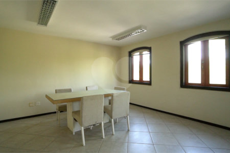 Prédio à venda no Centro / Arraial D'ajuda, Porto Seguro, BA