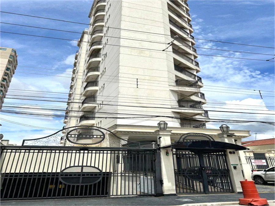 Apartamento à venda com 3 suítes em Vila Rosalia, Guarulhos, SP