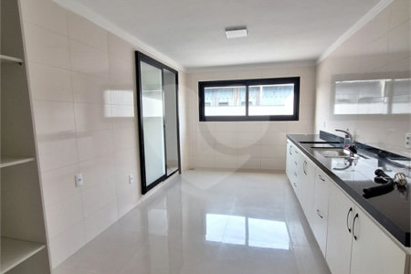 Casa para alugar com 5 quartos no Centro, Vinhedo, SP