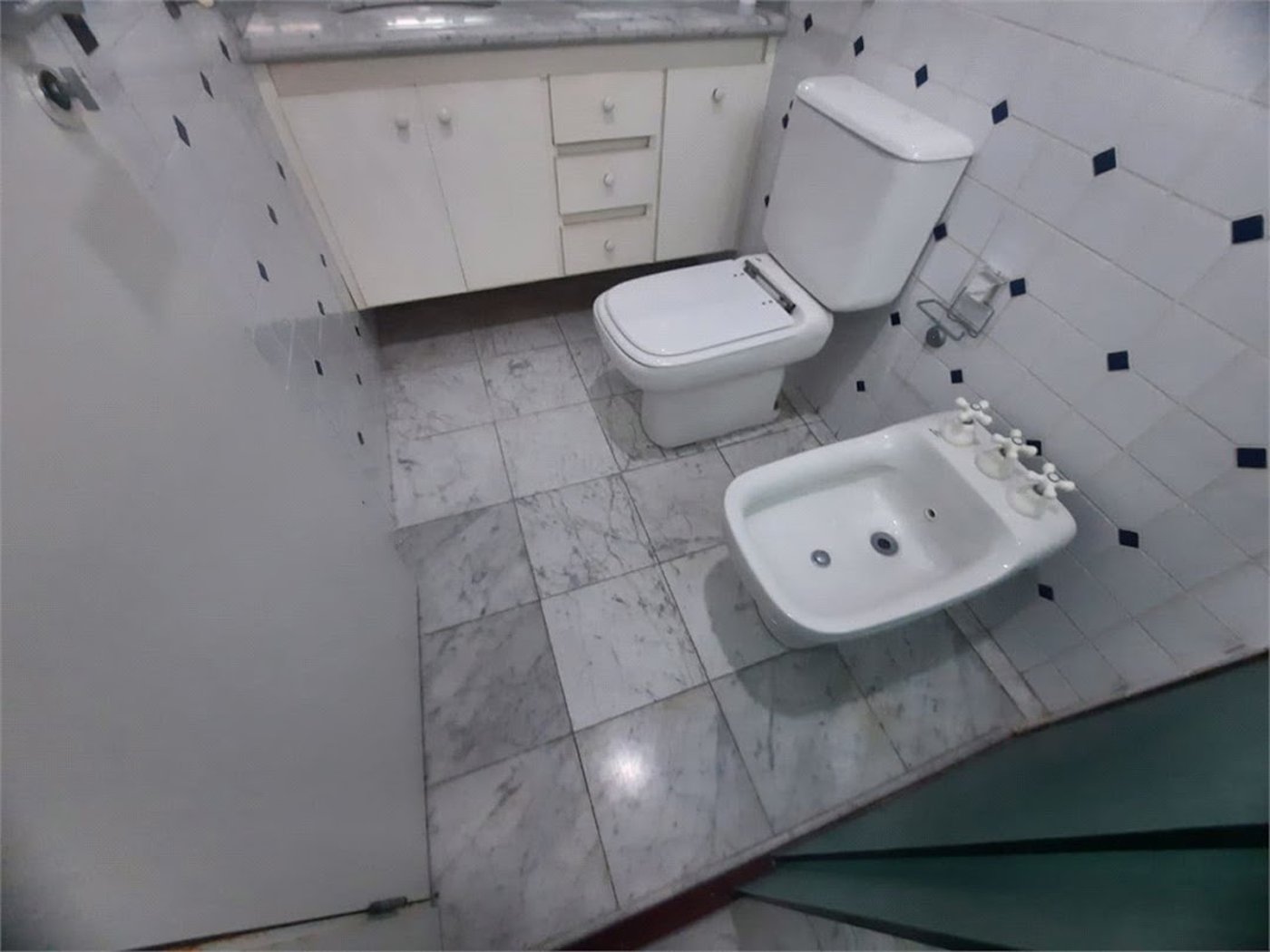 Apartamento Residencial à venda, Pitangueiras, Guarujá - AP0136.