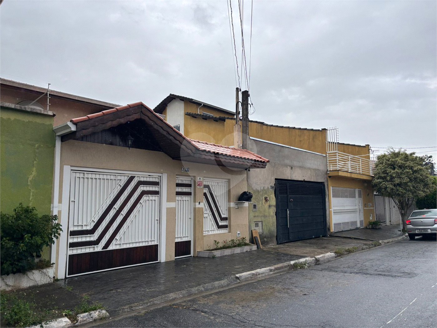 Sobrado à venda com 3 suítes em Jardim Imperador, Suzano, SP