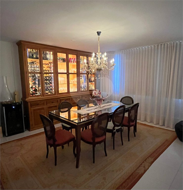Apartamento à venda com 3 suítes em Vila Suzana, São Paulo, SP