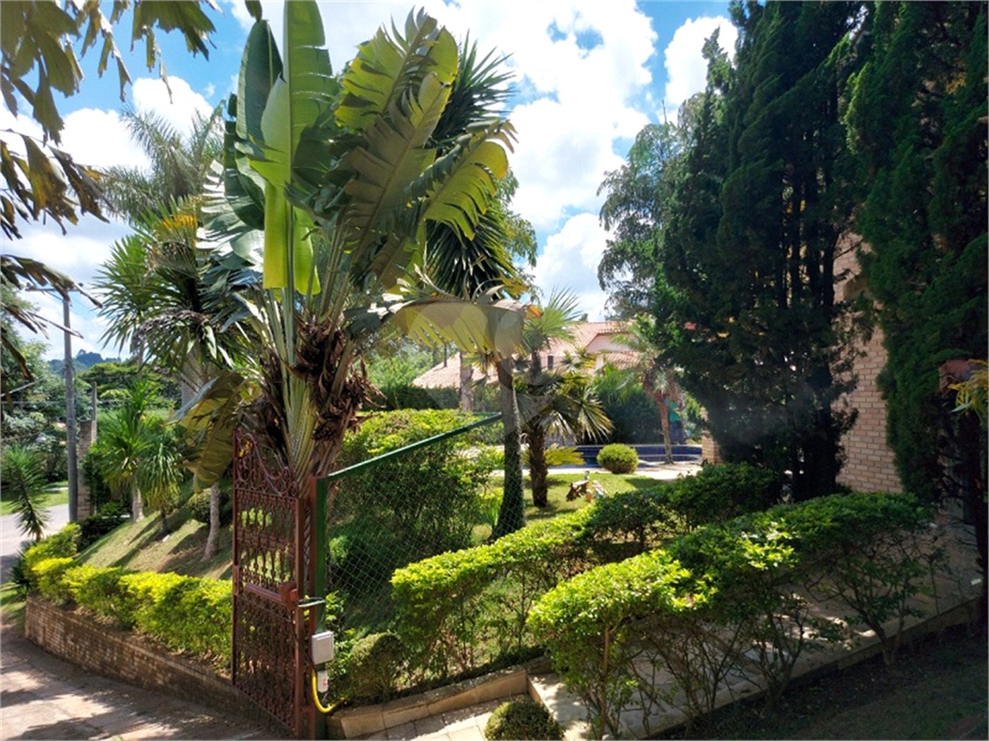 Casa à venda com 5 suítes em Canguera, São Roque, SP