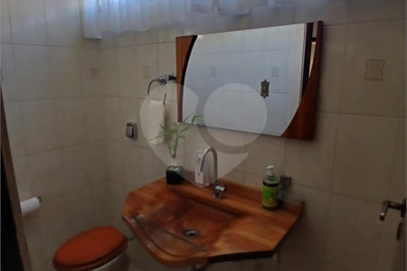 Sobrado à venda com 4 quartos, sendo 2 suítes, em Jardim Leonor, São Paulo, SP