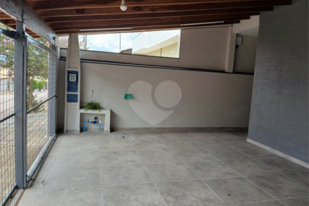 Casa de Vila à venda com 3 quartos, sendo 1 suíte, em Jardim Wanel Ville V, Sorocaba, SP