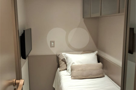 Apartamento à venda com 3 suítes em Moema, São Paulo, SP
