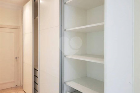 Casa à venda com 4 suítes no condomínio Vilaretto, São Paulo - SP