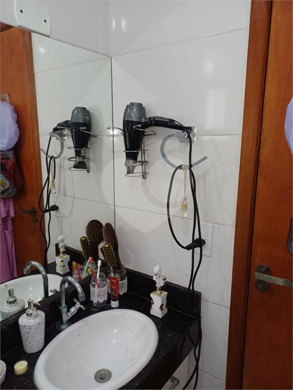 Casa à venda com 3 quartos, sendo 1 suíte,  no condomínio Residencial Shekinah, São Paulo - SP