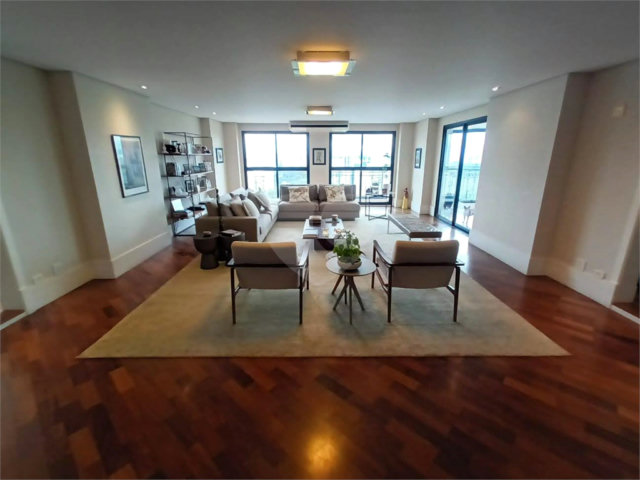 Apartamento à venda com 4 suítes em Santo Amaro, São Paulo, SP