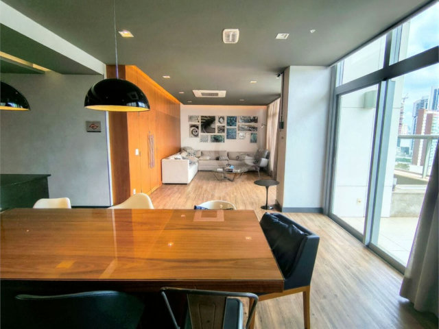 Apartamento à venda com 2 quartos, sendo 1 suíte,  em Santo Amaro, São Paulo, SP