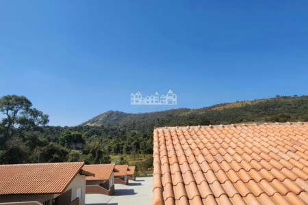 Casa à venda ou para alugar com 2 suítes no condomínio Serra Verde, Atibaia - SP