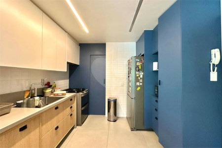 Apartamento à venda com 3 quartos, sendo 1 suíte, em Lagoa, Rio de Janeiro, RJ
