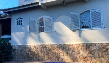 Casa à venda ou para alugar com 4 quartos, sendo 2 suítes,  em Vila Renascença, Mairiporã, SP