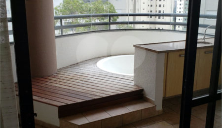 Apartamento à venda com 4 quartos, sendo 2 suítes,  em Vila Andrade, São Paulo, SP