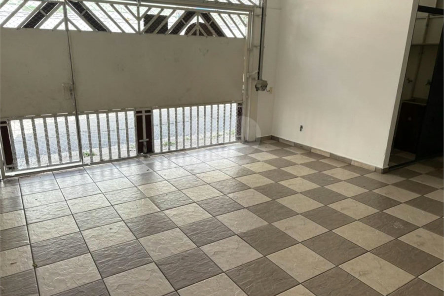 Sobrado à venda com 2 suítes em Santa Terezinha, São Paulo, SP