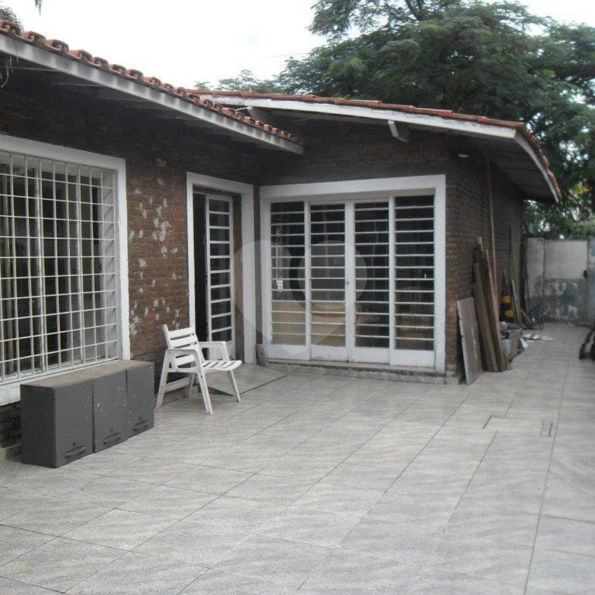 Sobrado à venda com 8 quartos, sendo 2 suítes, em Campo Belo, São Paulo, SP
