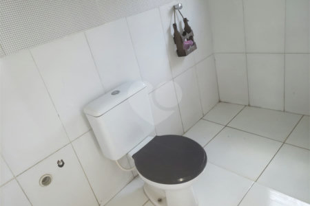 Sobrado à venda com 4 quartos, sendo 2 suítes, em Vila Mazzei, São Paulo, SP
