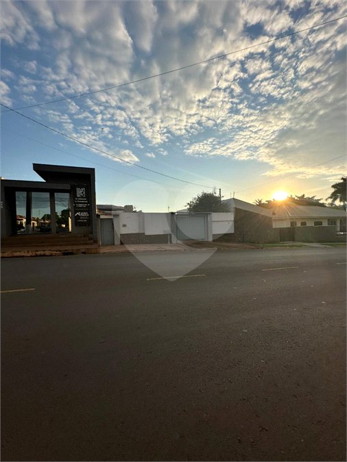 Casa à venda com 3 quartos, sendo 1 suíte,  em Vila Lacíria, Ponta Porã, MS