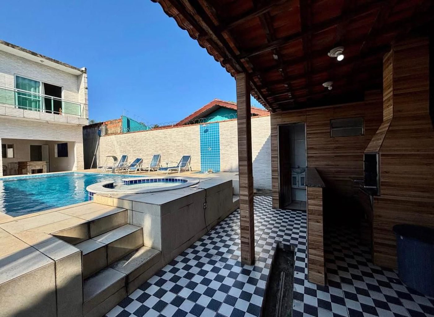 Sobrado à venda, 270 m² por R$ 1.010.000,00 - Balneário Praia do Pernambuco - Guarujá/SP