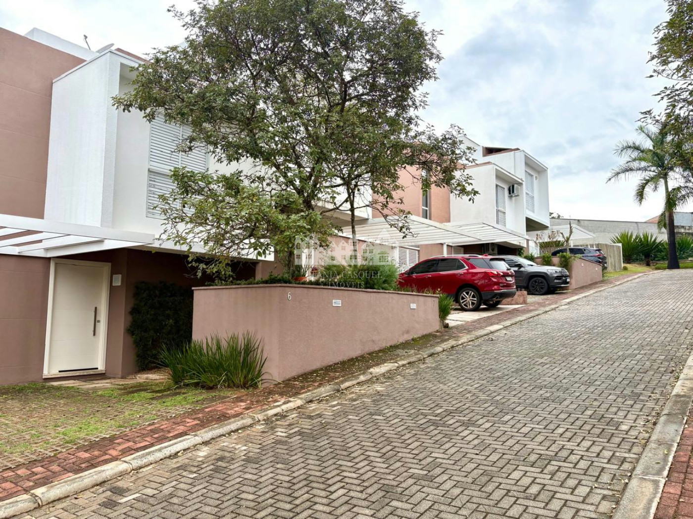 Sobrado à venda com 3 quartos, sendo 1 suíte, em Jardim Paulista, Atibaia, SP