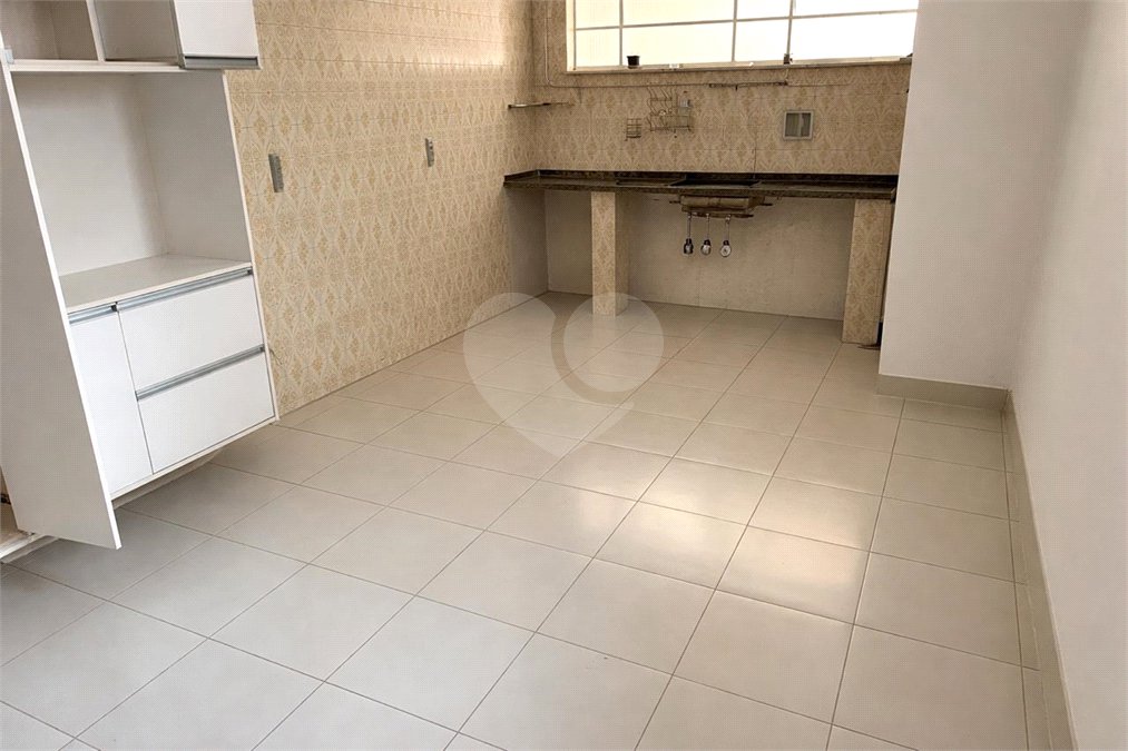 Sobrado à venda ou para alugar com 3 quartos, sendo 2 suítes, em Santana, São Paulo, SP