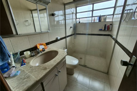 Sobrado à venda com 4 quartos em Jardim Sarah, São Paulo, SP