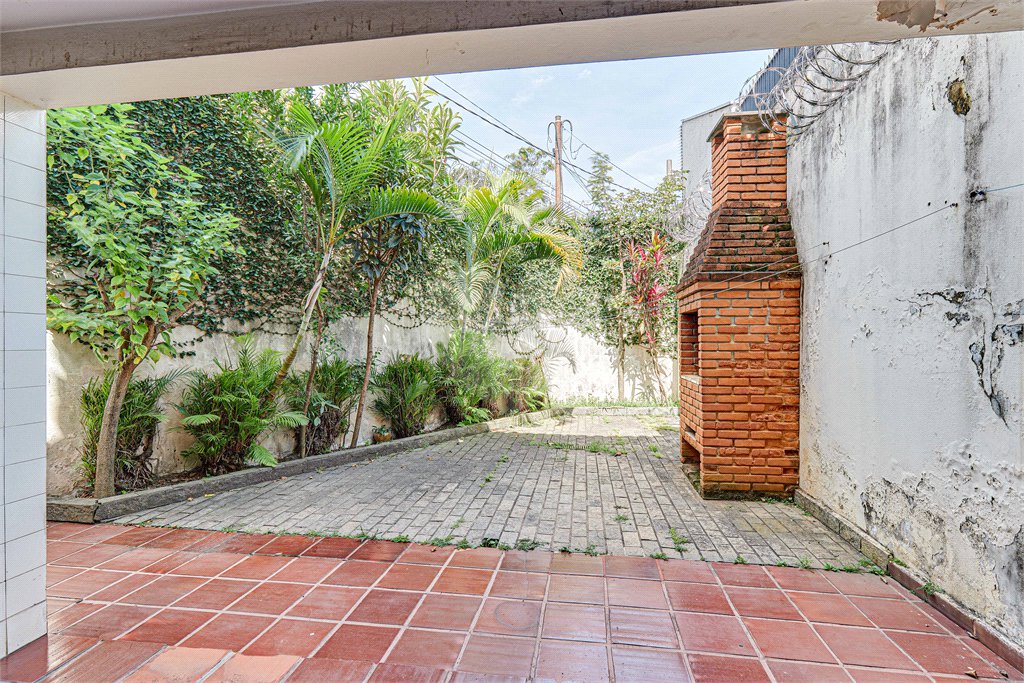 Casa Térrea à venda com 4 quartos, sendo 1 suíte,  em Jardim Prudência, São Paulo, SP