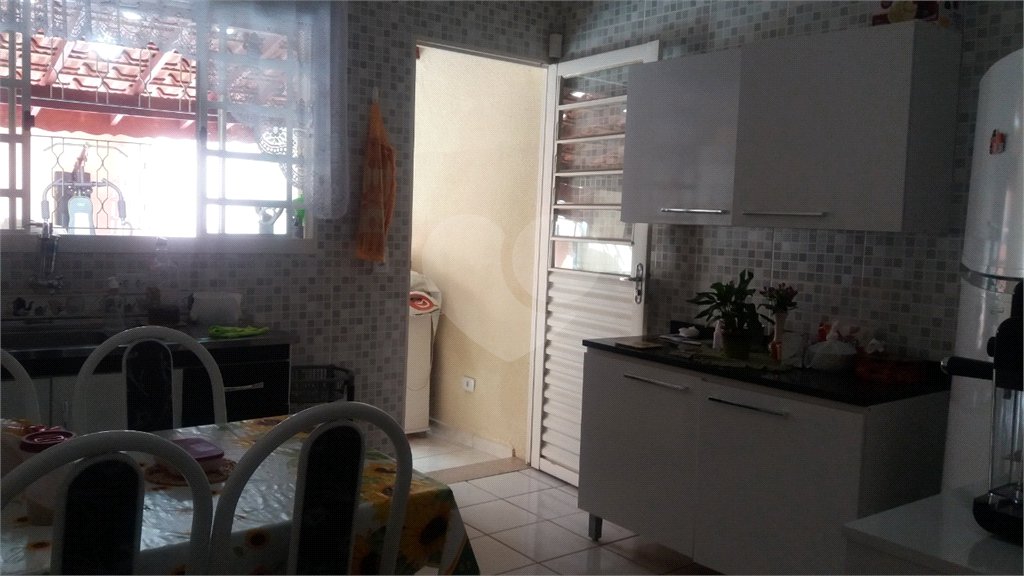 Casa à venda com 2 quartos, sendo 1 suíte,  em Jardim Brogotá, Atibaia, SP