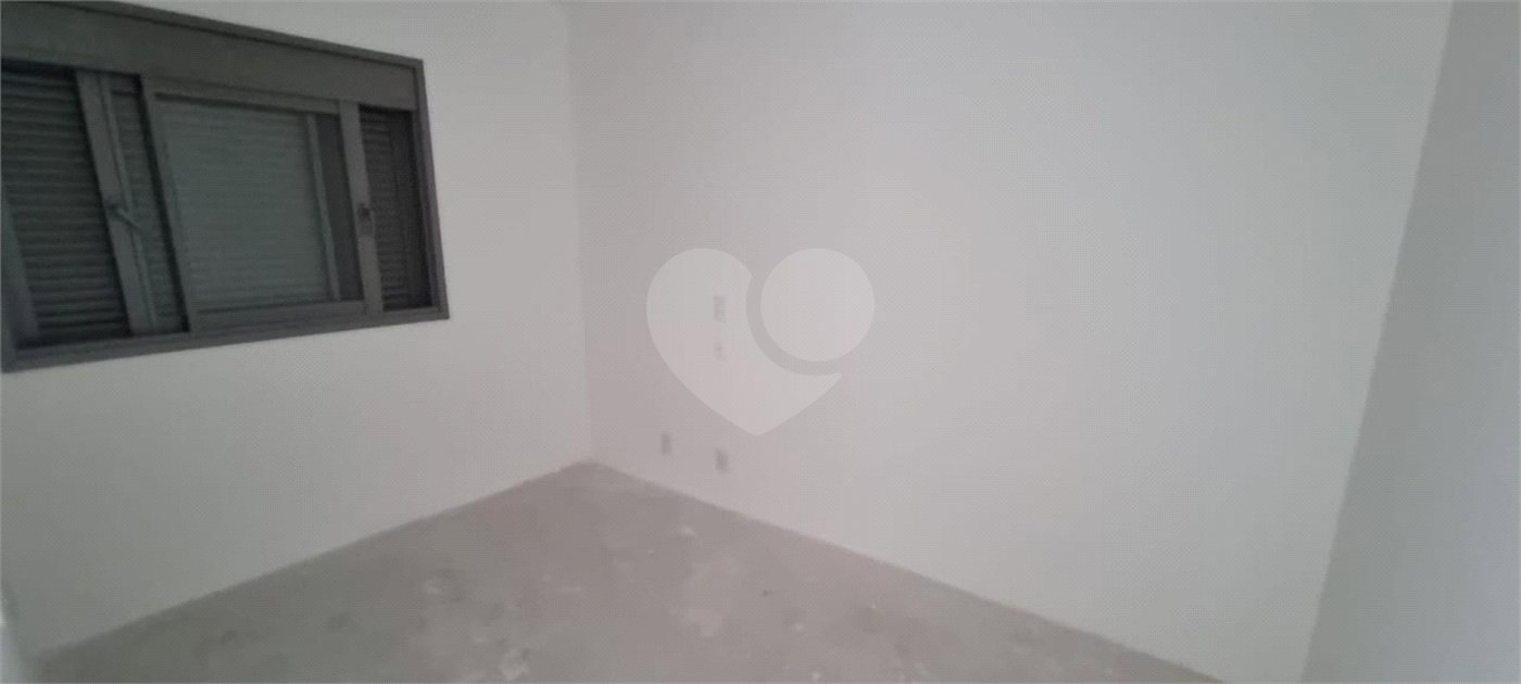 Apartamento à venda com 3 suítes em Moema, São Paulo, SP