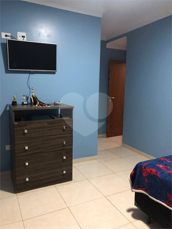 Sobrado à venda com 3 quartos, sendo 1 suíte, em Vila Tibiriçá, Santo André, SP