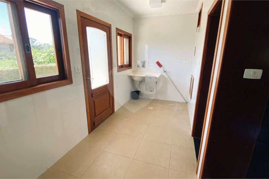 Casa à venda com 5 suítes no condomínio Suíça da Cantareira, Mairiporã - SP
