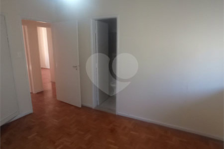 Apartamento à venda com 3 quartos, sendo 1 suíte, em Pinheiros, São Paulo, SP