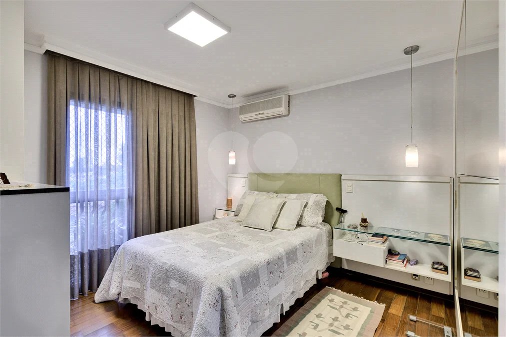 Apartamento à venda com 3 quartos, sendo 2 suítes, em Alto da Boa Vista, São Paulo, SP