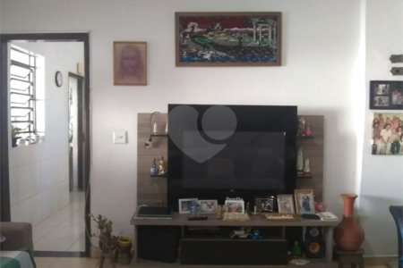 Sobrado à venda com 4 quartos, sendo 1 suíte, em Vila Medeiros, São Paulo, SP