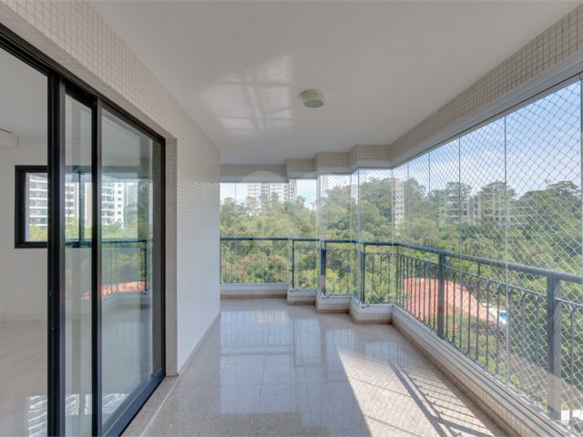 Apartamento à venda com 4 suítes em Jardim Marajoara, São Paulo, SP