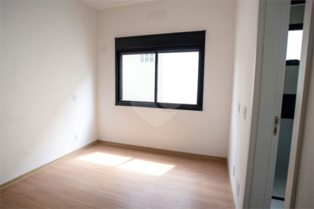 Casa à venda com 3 suítes em Vila Santista, Atibaia, SP