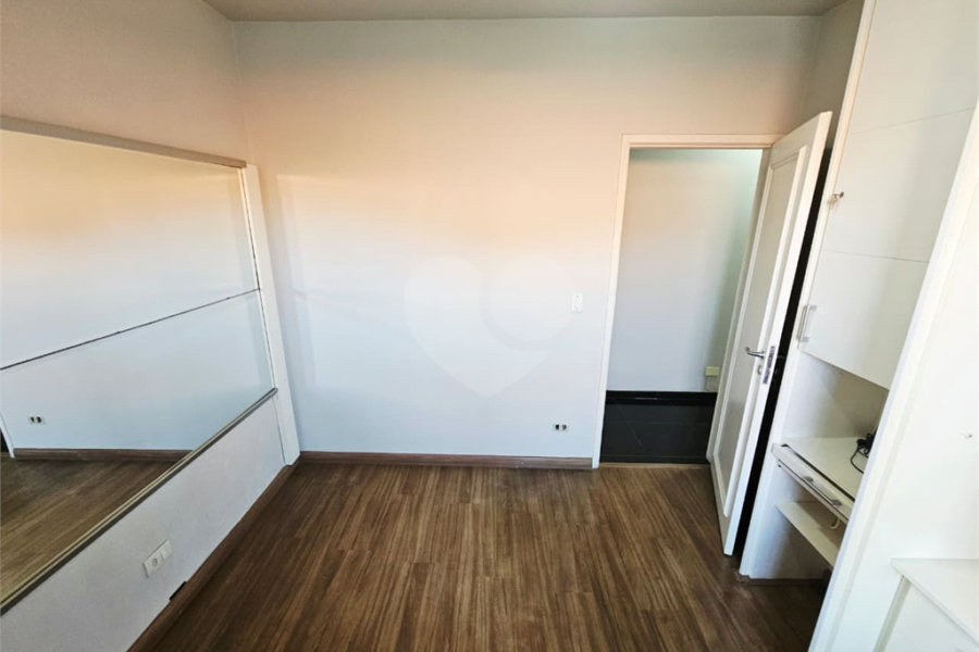 Sobrado à venda com 4 quartos, sendo 1 suíte, em Vila Guilherme, São Paulo, SP