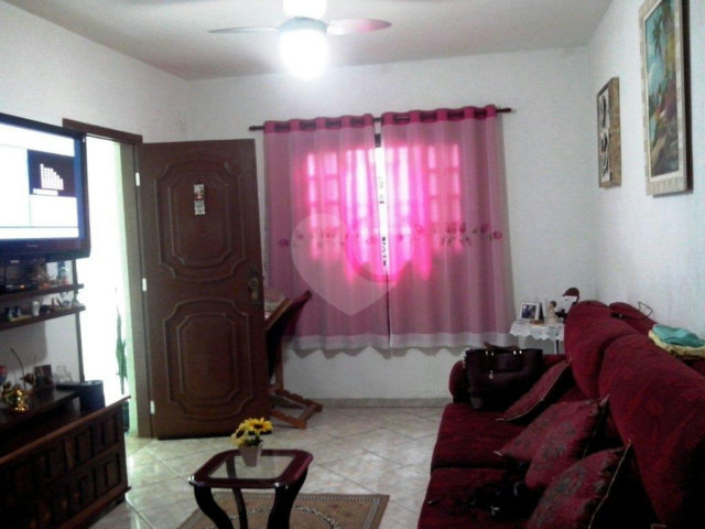 Sobrado à venda com 2 quartos em Tremembé, São Paulo, SP