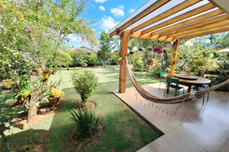 Casa à venda com 3 suítes no condomínio Village Ipanema, Araçoiaba da Serra - SP