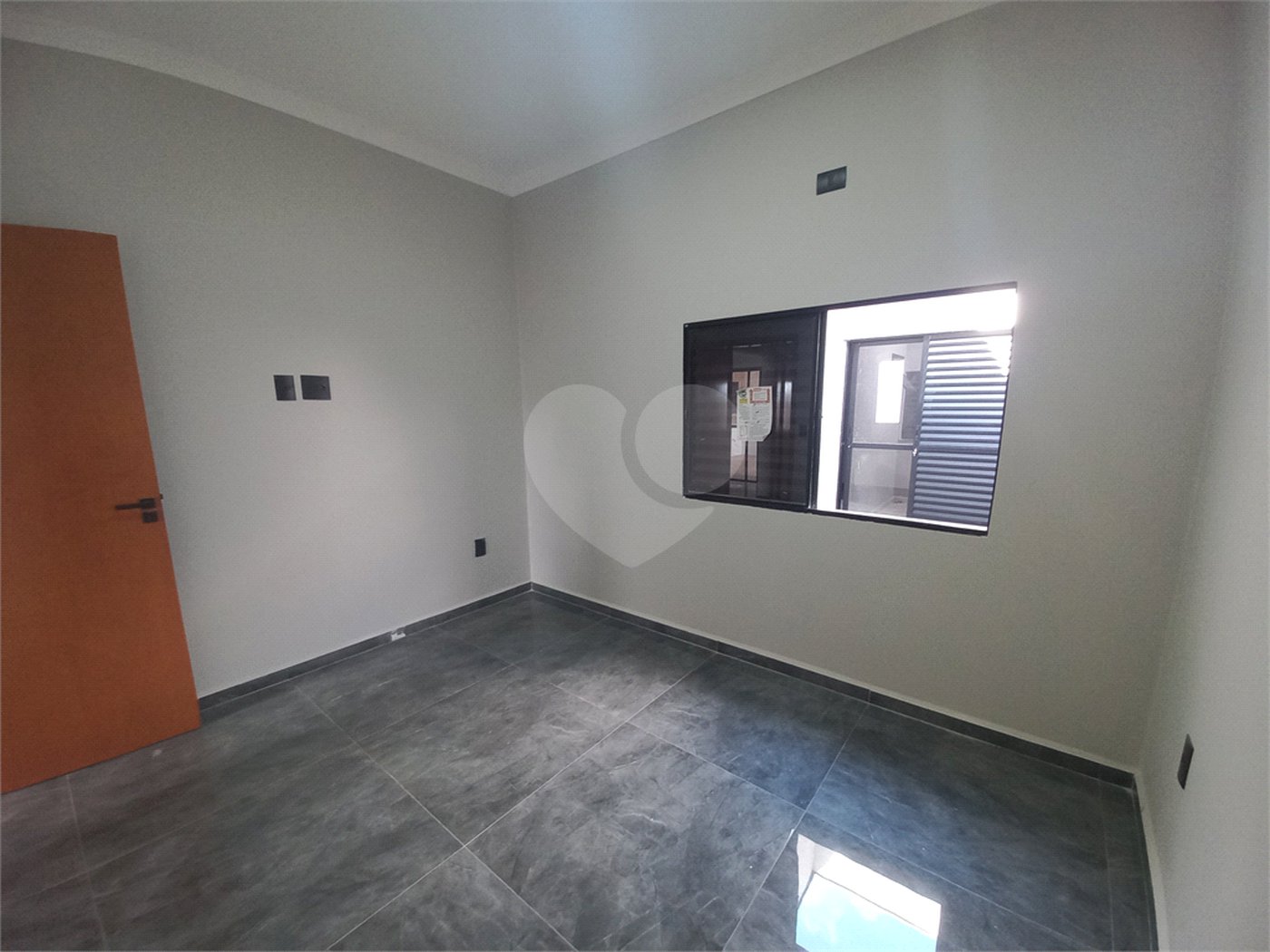 Casa à venda com 3 quartos, sendo 1 suíte, no condomínio Horto Florestal Villagio, Sorocaba - SP
