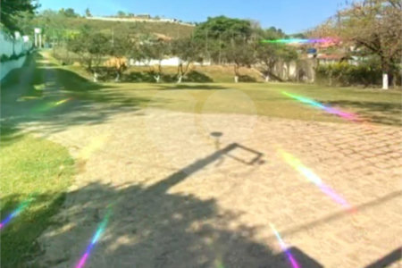 Chácara à venda com 10 quartos, sendo 2 suítes, em Mombaça, São Roque, SP