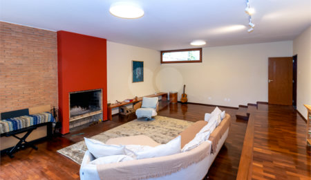 Casa Térrea à venda com 3 quartos, sendo 1 suíte, em Alto da Boa Vista, São Paulo, SP
