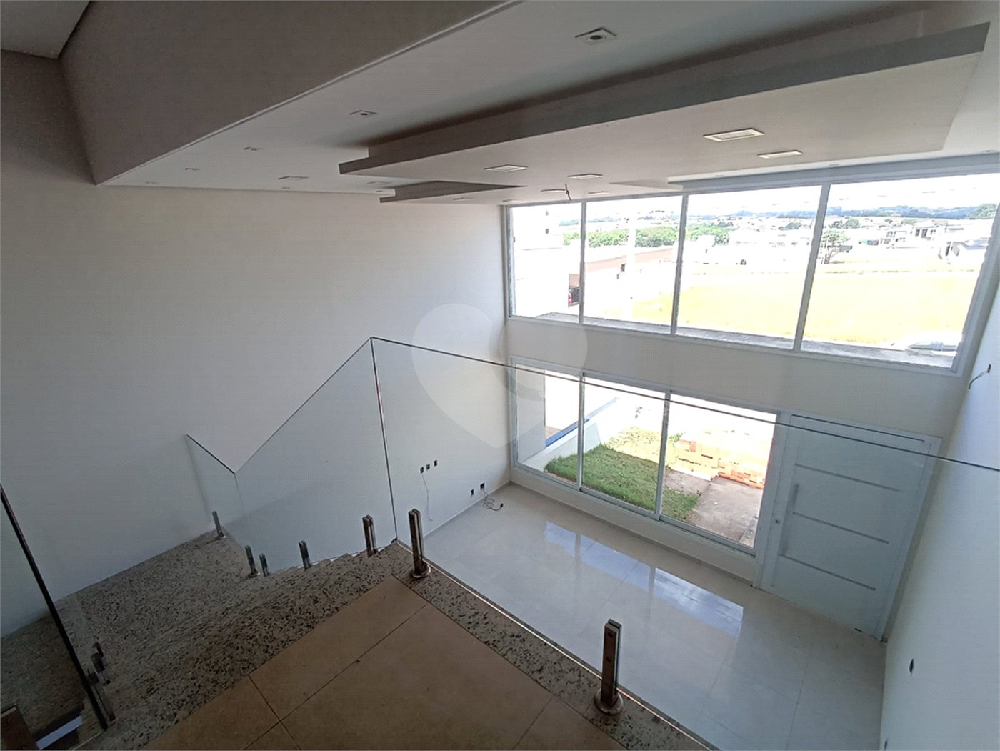 Casa à venda com 3 quartos, sendo 1 suíte, no condomínio Residencial Golden Ville, Itapetininga - SP