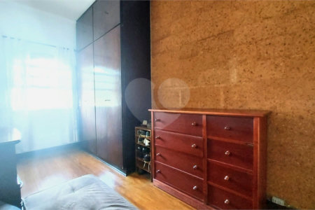Casa à venda com 3 quartos, sendo 1 suíte, em Lapa, São Paulo, SP