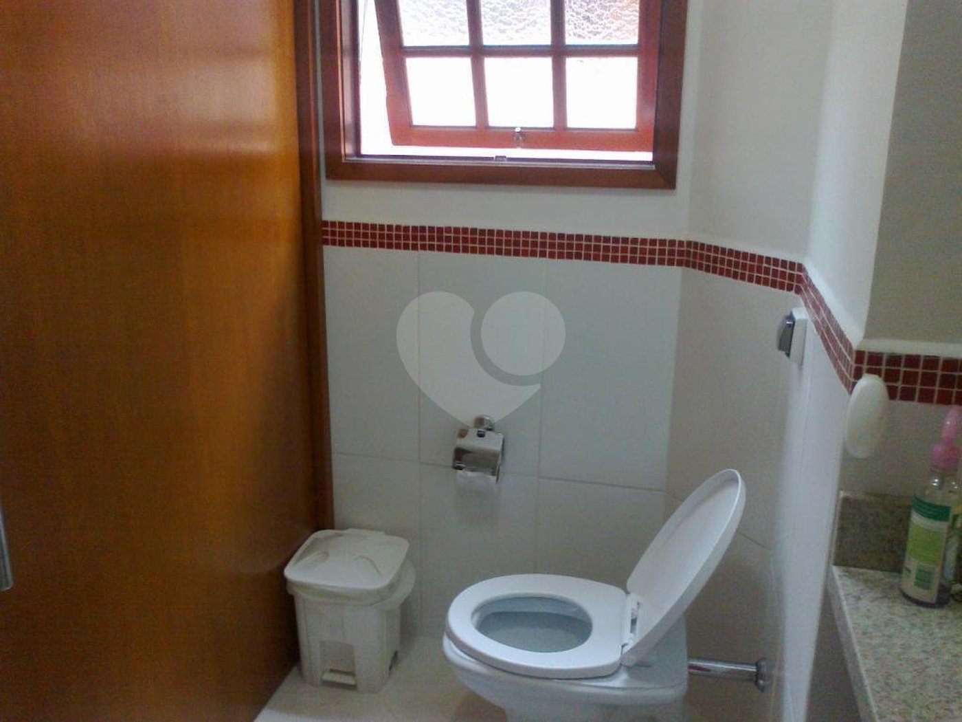 Sobrado à venda com 5 suítes em Enseada, Bertioga, SP